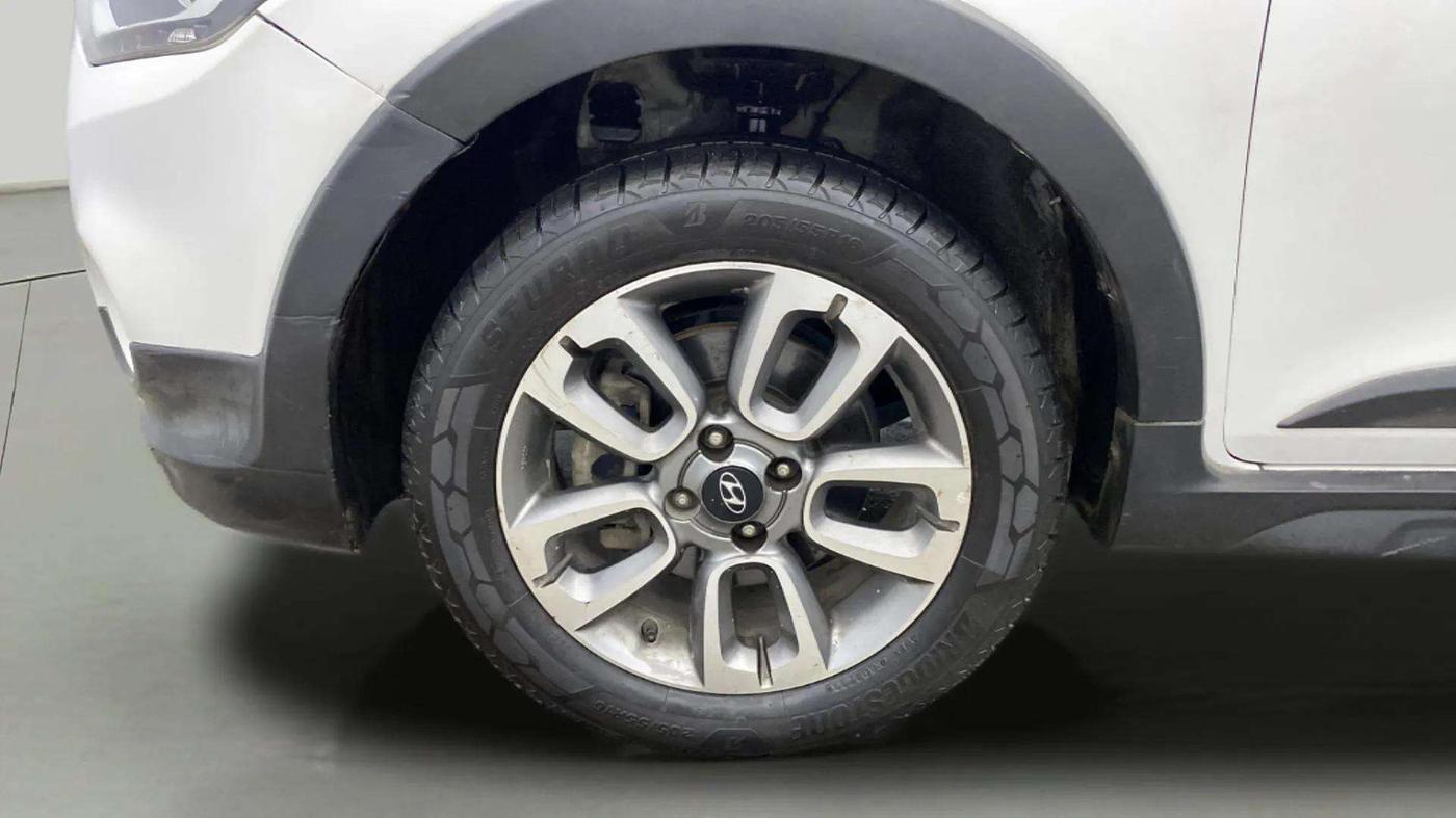 2015 Hyundai i20 Active 1.2 SX, Petrol, Manual, 54,655 km, Left Front Wheel