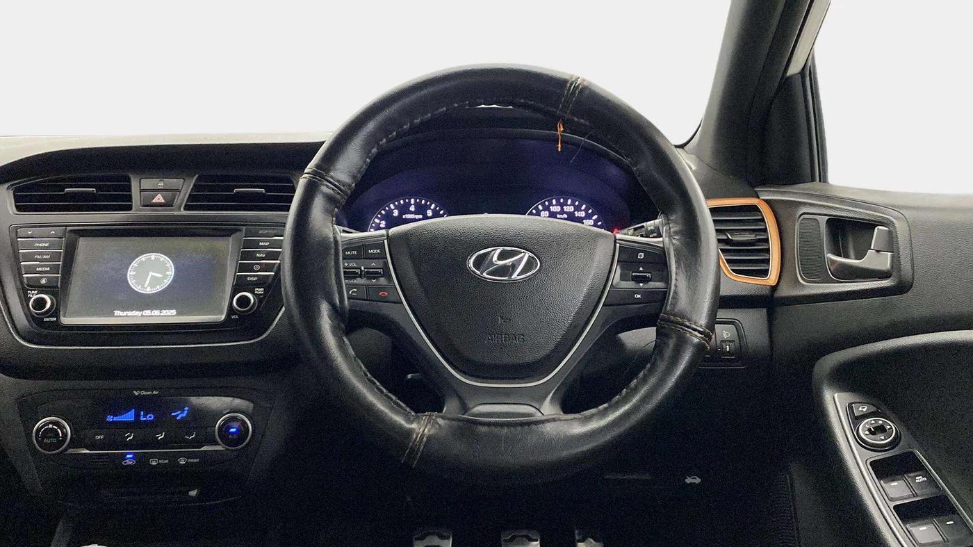 2015 Hyundai i20 Active 1.2 SX, Petrol, Manual, 54,655 km, Steering Wheel Close Up
