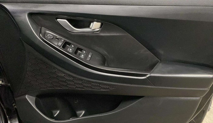 2022 Hyundai Creta S PLUS KNIGHT 1.5 PETROL, Petrol, Manual, 27,488 km, Driver Side Door Panels Control