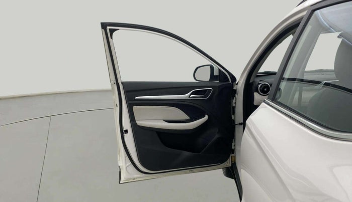 2022 MG ASTOR SUPER EX 1.5 MT, Petrol, Manual, 29,217 km, LHS Front Door