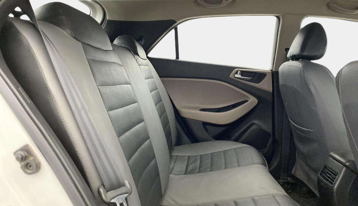 2016 Hyundai Elite i20 SPORTZ 1.2, Petrol, Manual, 47,385 km, Right Side Rear Door Cabin