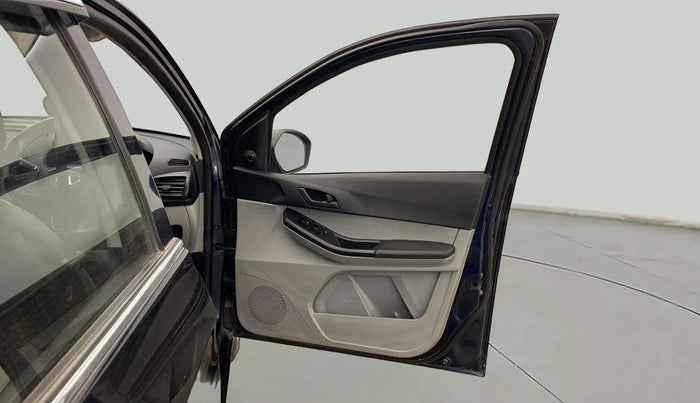 2022 Tata Tiago XM CNG, CNG, Manual, 68,329 km, RHS Front Door