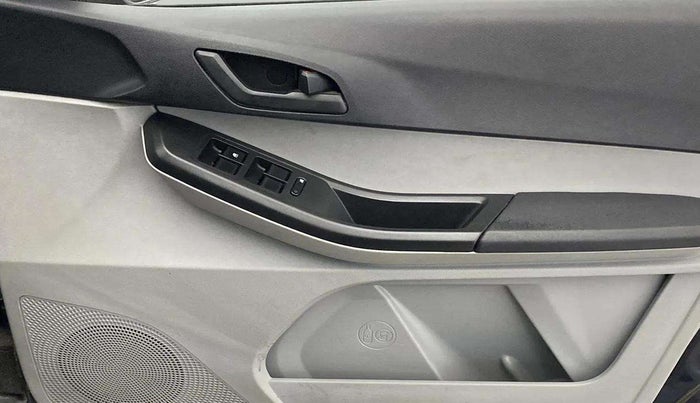 2022 Tata Tiago XM CNG, CNG, Manual, 68,329 km, Driver Side Door Panels Control