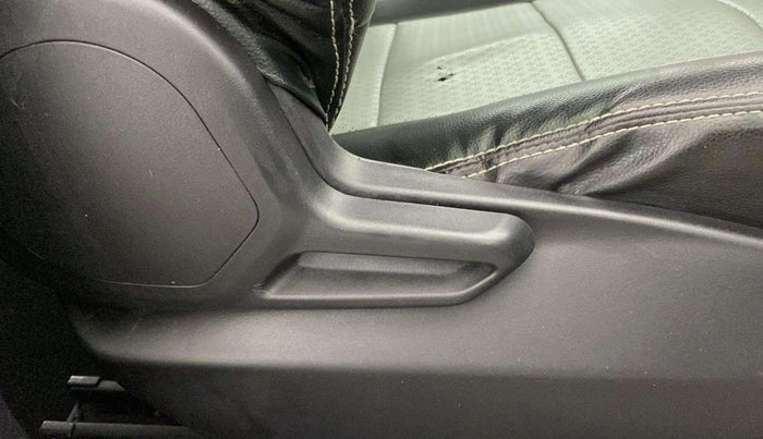 2022 Tata Tiago XM CNG, CNG, Manual, 68,329 km, Driver Side Adjustment Panel