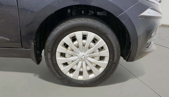 2022 Tata Tiago XM CNG, CNG, Manual, 68,329 km, Right Front Wheel
