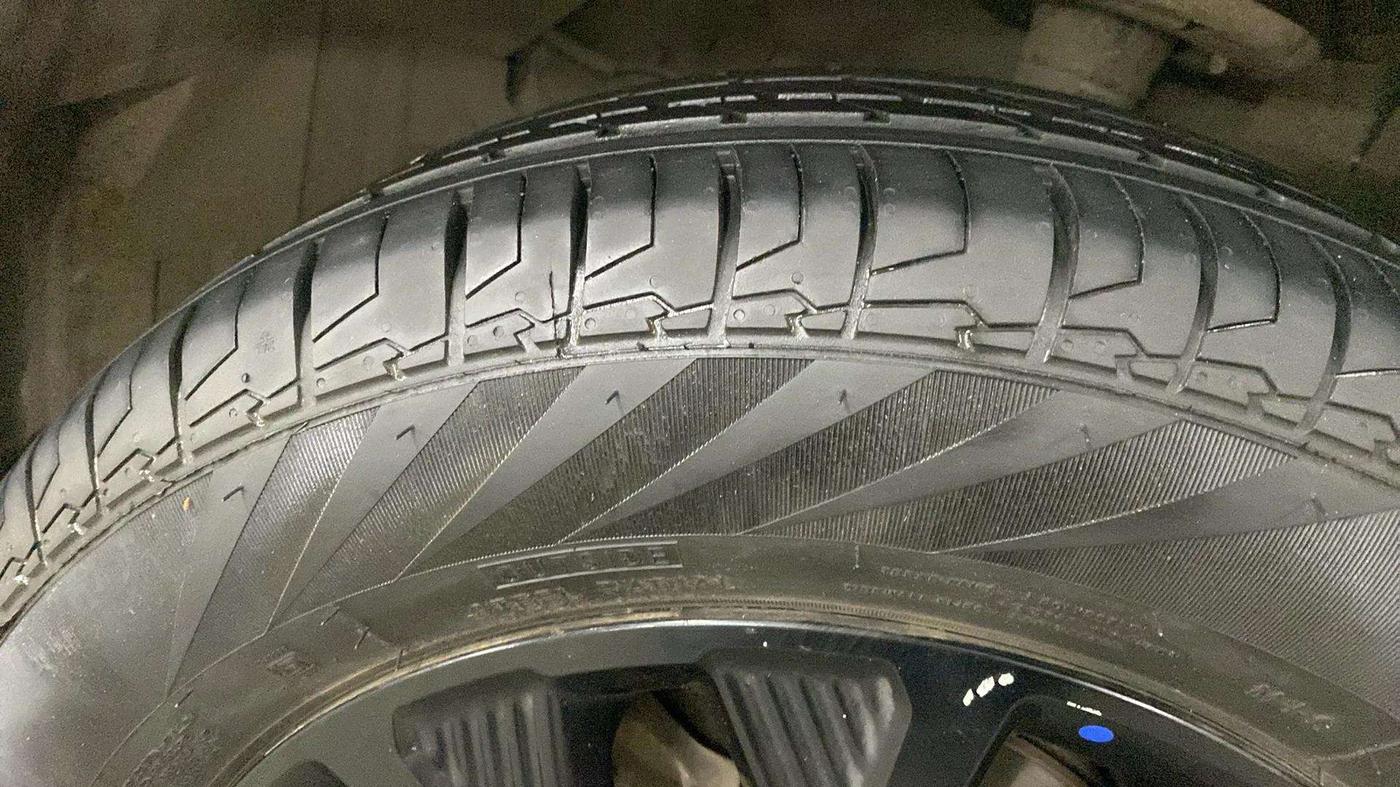 2021 Toyota URBAN CRUISER HIGH GRADE AT, Petrol, Automatic, 74,846 km, Left Front Tyre Tread