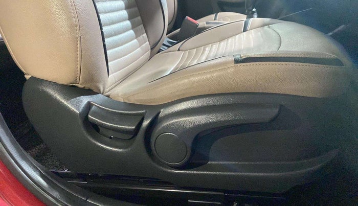2019 Hyundai Elite i20 SPORTZ PLUS 1.2, Petrol, Manual, 35,693 km, Driver Side Adjustment Panel