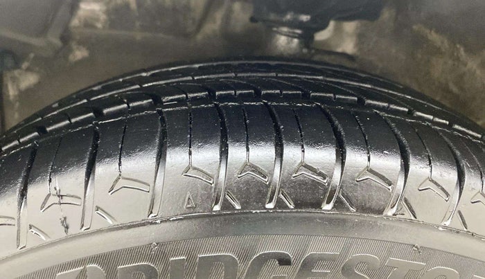 2016 Maruti Celerio VXI AMT, Petrol, Automatic, 1,34,913 km, Left Front Tyre Tread
