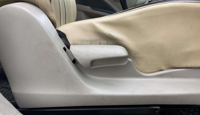2016 Maruti Celerio VXI AMT, Petrol, Automatic, 1,34,913 km, Driver Side Adjustment Panel