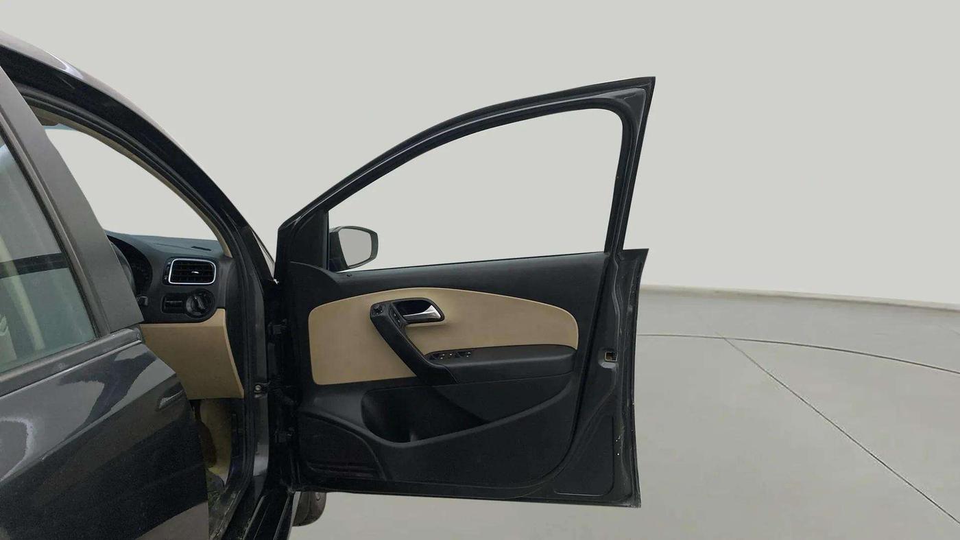 2019 Volkswagen Ameo HIGHLINE PLUS 1.5L 16 ALLOY, Diesel, Manual, 72,391 km, RHS Front Door