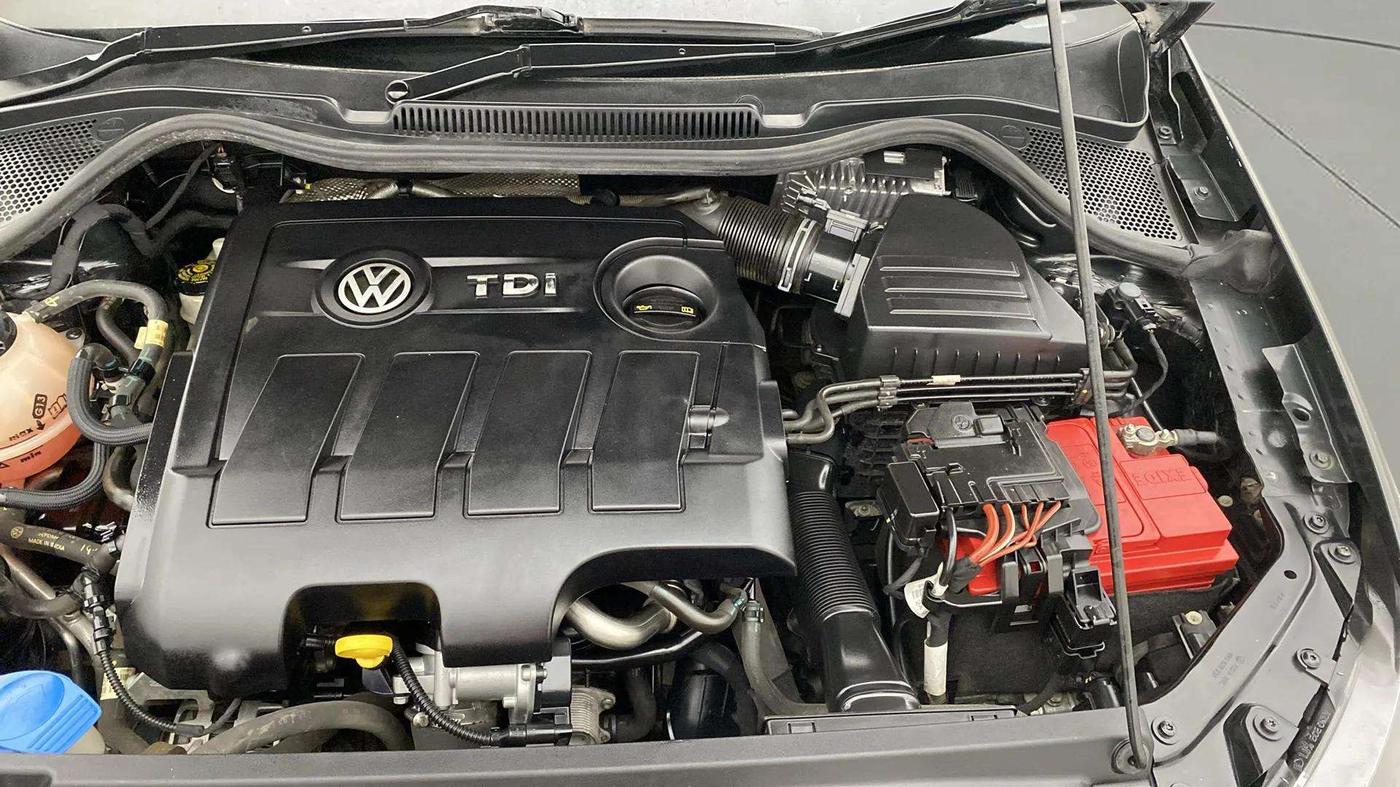 2019 Volkswagen Ameo HIGHLINE PLUS 1.5L 16 ALLOY, Diesel, Manual, 72,391 km, Engine View - Left