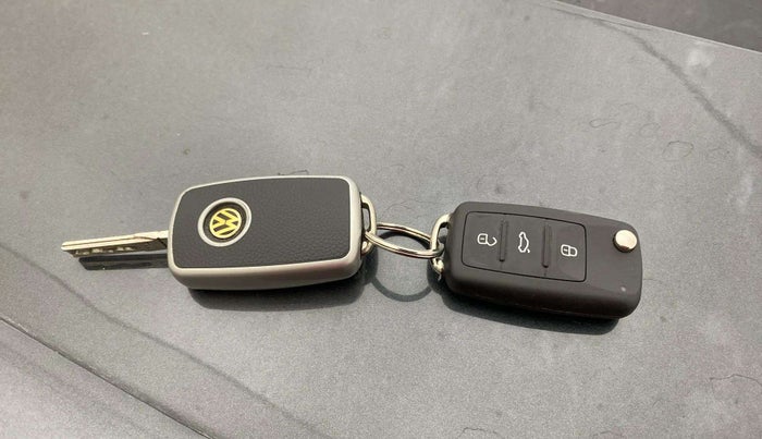 2019 Volkswagen Ameo HIGHLINE PLUS 1.5L 16 ALLOY, Diesel, Manual, 72,486 km, Key Close Up