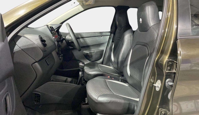 2023 Renault Kwid RXT 1.0, Petrol, Manual, 6,625 km, Right Side Front Door Cabin