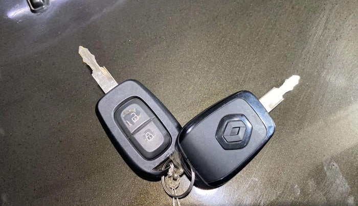 2023 Renault Kwid RXT 1.0, Petrol, Manual, 6,625 km, Key Close Up
