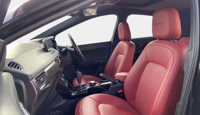 2023 Tata NEXON XZA PLUS LUX SUNROOF DARK PETROL, Petrol, Automatic, 25,001 km, Right Side Front Door Cabin