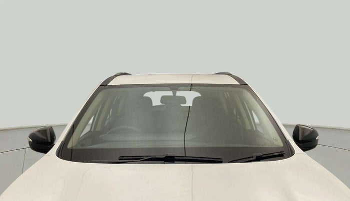 2023 Mahindra XUV700 AX 3 P AT 5 STR, Petrol, Automatic, 17,087 km, Front Windshield