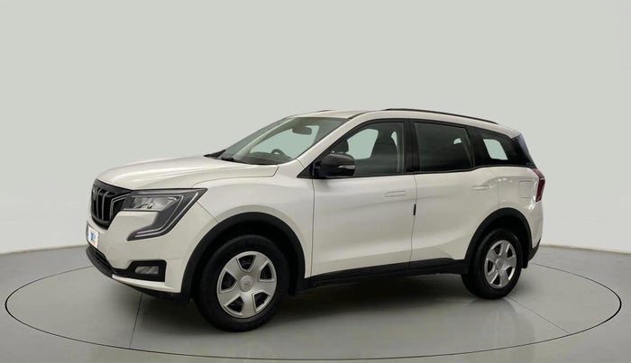 2023 Mahindra XUV700 AX 3 P AT 5 STR, Petrol, Automatic, 17,087 km, Left Front Diagonal