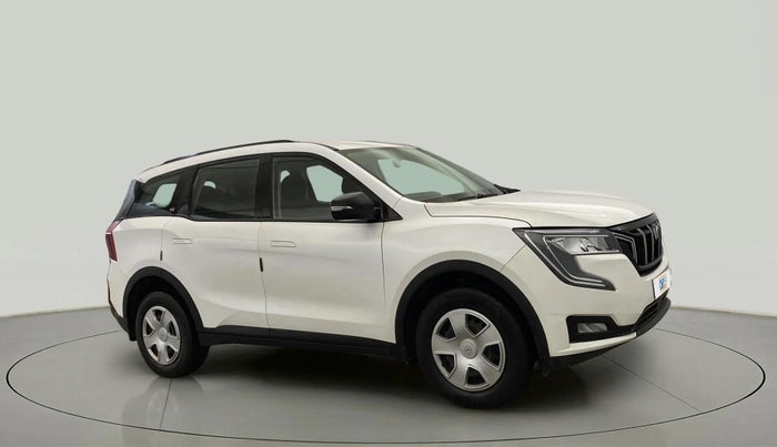2023 Mahindra XUV700 AX 3 P AT 5 STR, Petrol, Automatic, 17,087 km, Right Front Diagonal