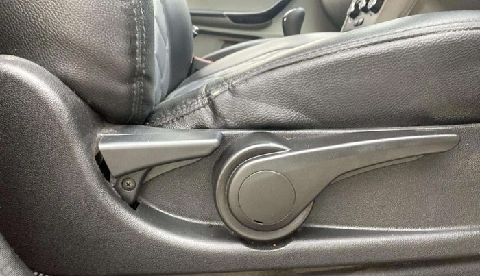 2018 Tata Tiago XZ PETROL, Petrol, Manual, 70,895 km, Driver Side Adjustment Panel