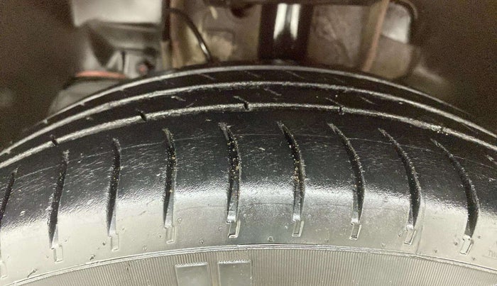 2018 Tata Tiago XZ PETROL, Petrol, Manual, 70,895 km, Left Front Tyre Tread