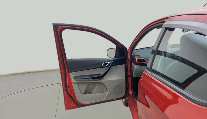2018 Tata Tiago XZ PETROL, Petrol, Manual, 70,895 km, LHS Front Door