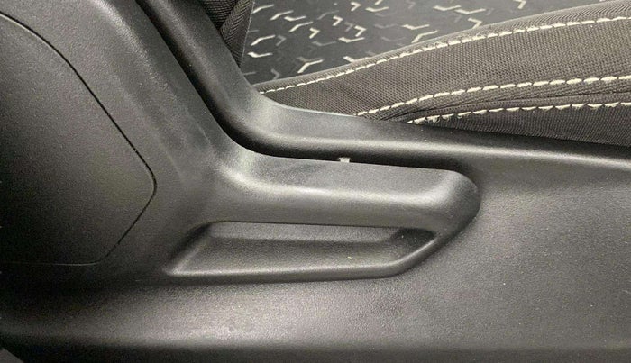 2020 Tata Tiago XT PETROL, Petrol, Manual, 18,571 km, Driver Side Adjustment Panel
