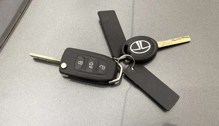 2020 Tata Tiago XT PETROL, Petrol, Manual, 18,571 km, Key Close Up