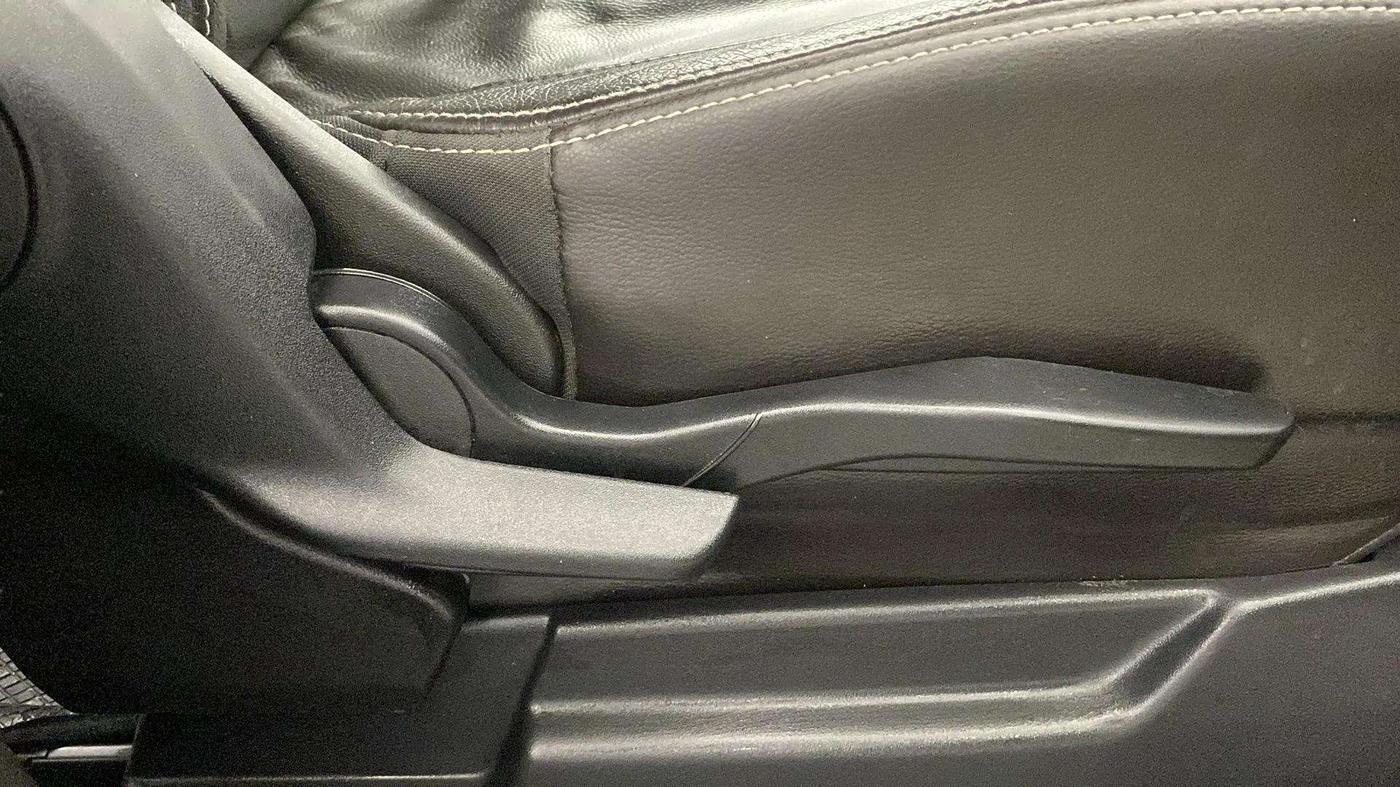 2019 Maruti XL6 ALPHA MT, Petrol, Manual, 61,938 km, Driver Side Adjustment Panel