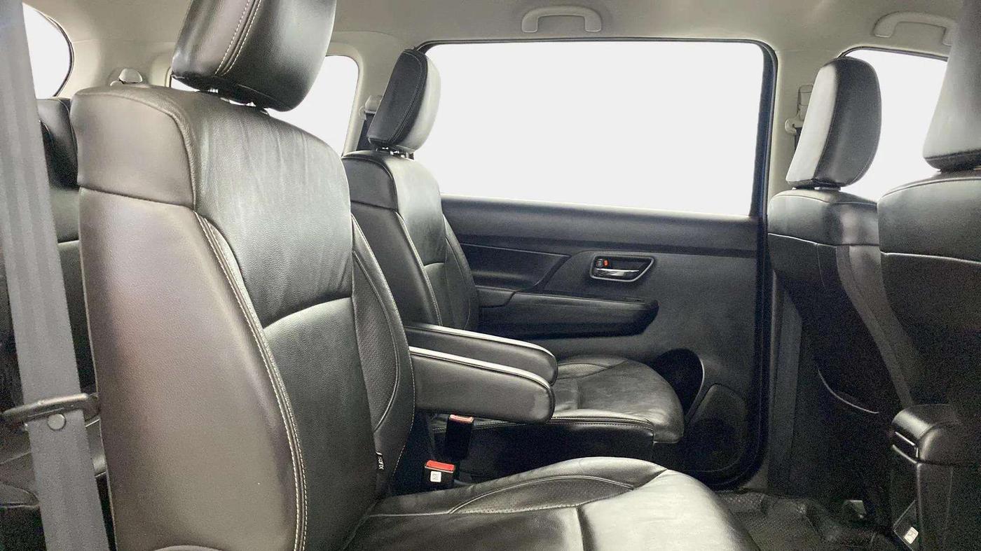 2019 Maruti XL6 ALPHA MT, Petrol, Manual, 61,938 km, Right Side Rear Door Cabin