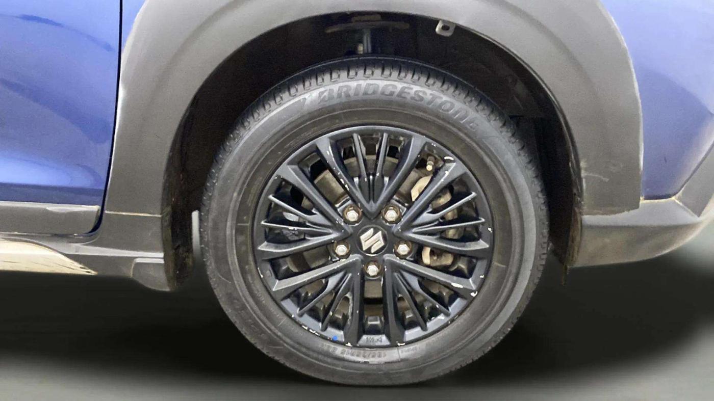 2019 Maruti XL6 ALPHA MT, Petrol, Manual, 61,938 km, Right Front Wheel