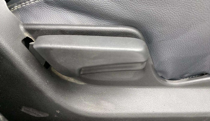 2014 Maruti Ritz VXI, Petrol, Manual, 53,548 km, Driver Side Adjustment Panel