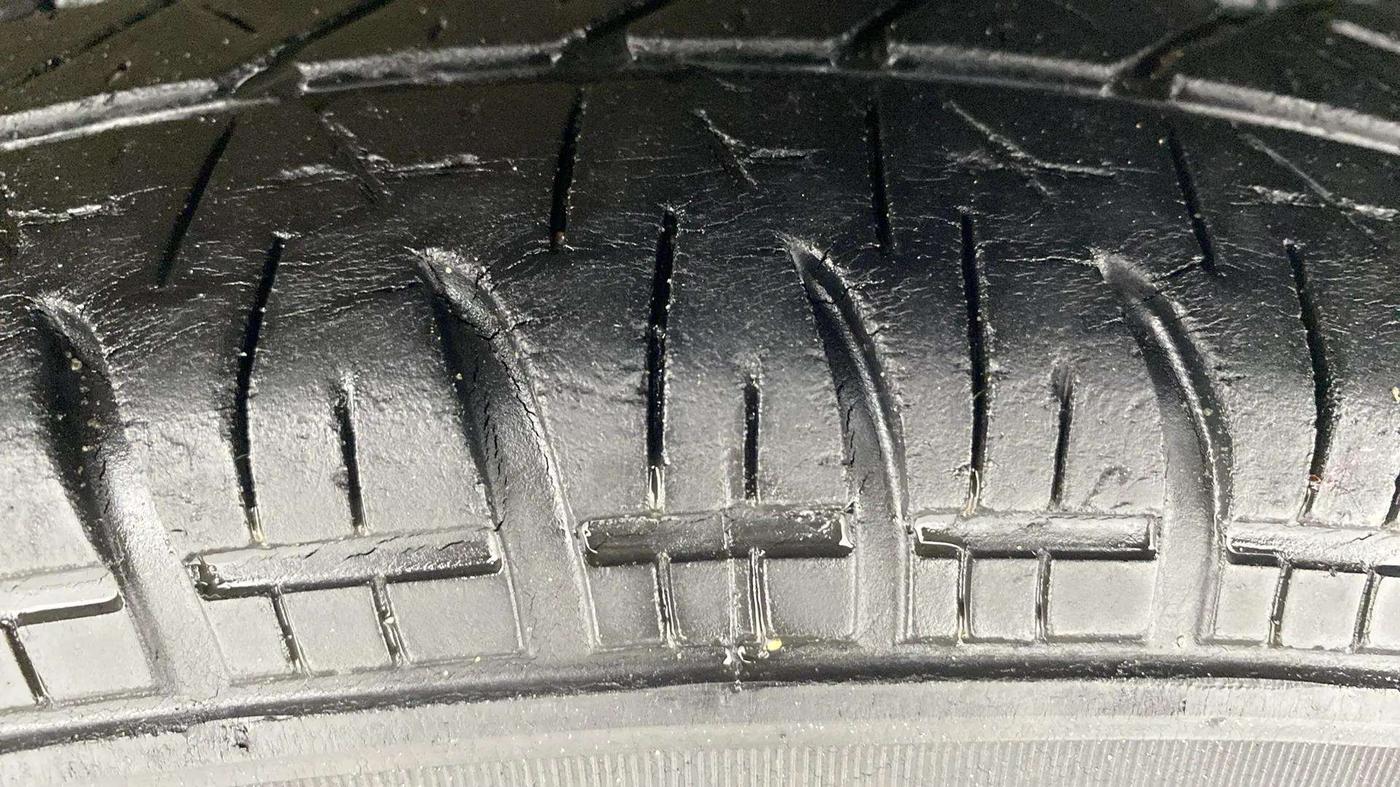 2014 Maruti Ritz VXI, Petrol, Manual, 53,548 km, Left Rear Tyre Tread