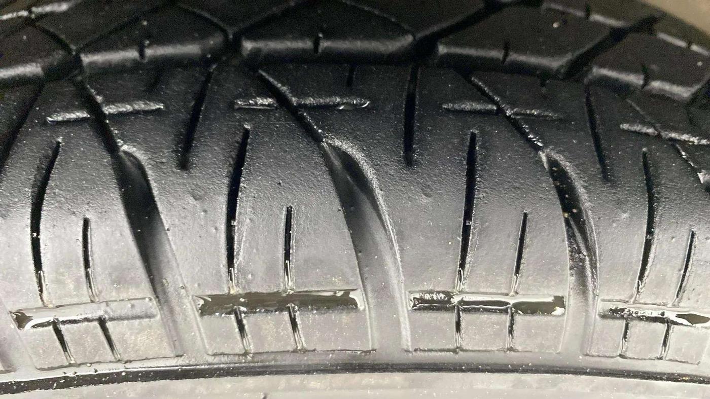 2014 Maruti Ritz VXI, Petrol, Manual, 53,548 km, Right Front Tyre Tread