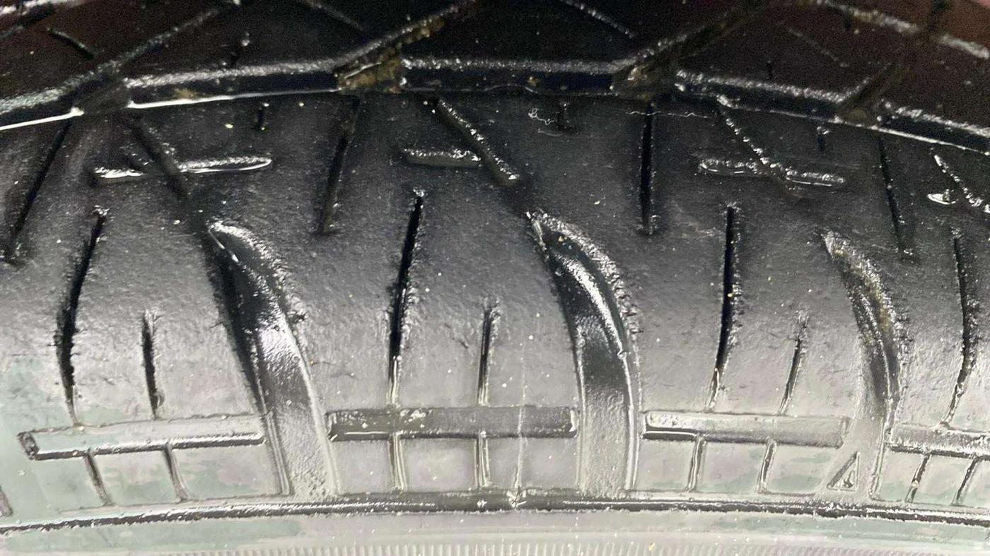 2014 Maruti Ritz VXI, Petrol, Manual, 36,307 km, Right Front Tyre Tread