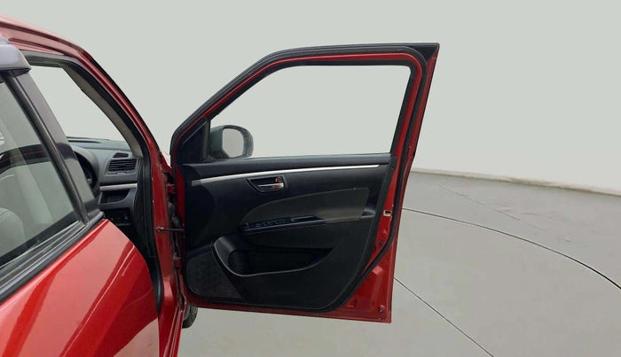 2014 Maruti Swift VXI, Petrol, Manual, 81,684 km, RHS Front Door
