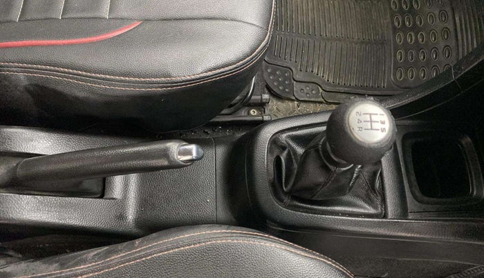 2014 Maruti Swift VXI, Petrol, Manual, 81,684 km, Gear Lever