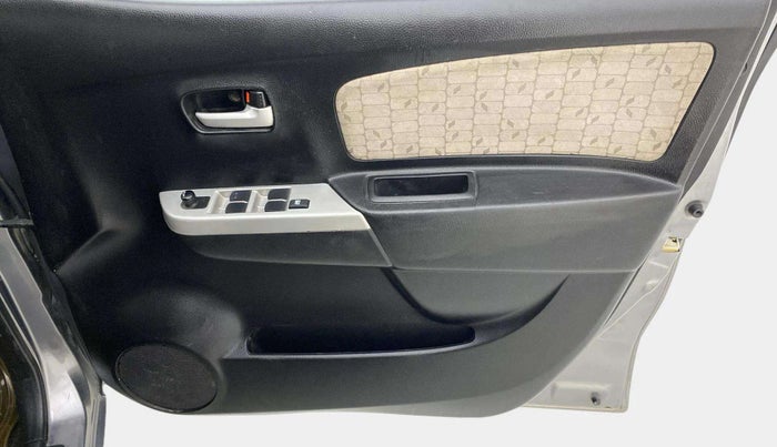 2015 Maruti Wagon R 1.0 VXI, Petrol, Manual, 56,466 km, Driver Side Door Panels Control