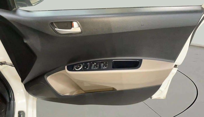 2017 Hyundai Xcent SX 1.2, Petrol, Manual, 80,450 km, Driver Side Door Panels Control