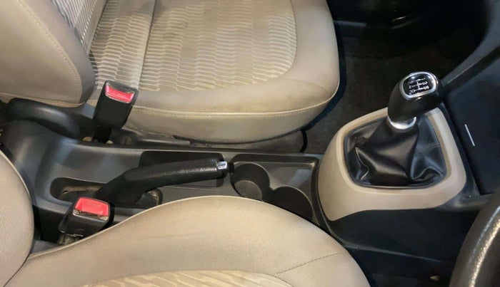 2017 Hyundai Xcent SX 1.2, Petrol, Manual, 80,450 km, Gear Lever