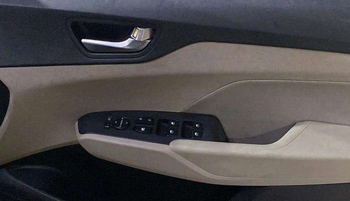 2021 Hyundai Verna S PLUS 1.5 VTVT, Petrol, Manual, 27,408 km, Driver Side Door Panels Control