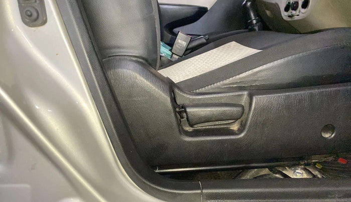 2021 Maruti Alto LXI CNG, CNG, Manual, 60,526 km, Driver Side Adjustment Panel