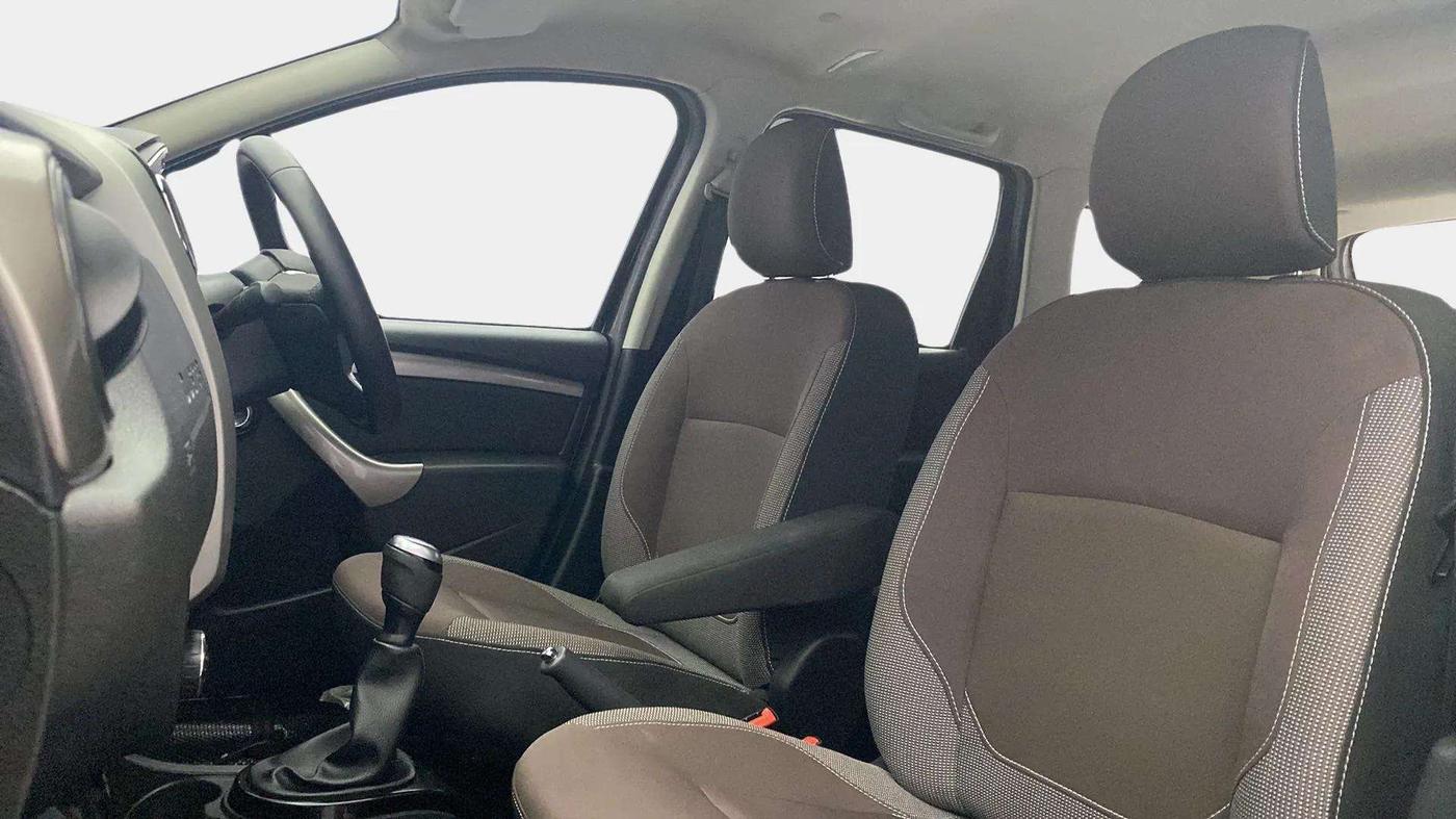 2021 Renault Duster RXZ 1.5 PETROL MT, Petrol, Manual, 22,969 km, Right Side Front Door Cabin
