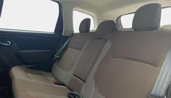 2021 Renault Duster RXZ 1.5 PETROL MT, Petrol, Manual, 22,969 km, Right Side Rear Door Cabin