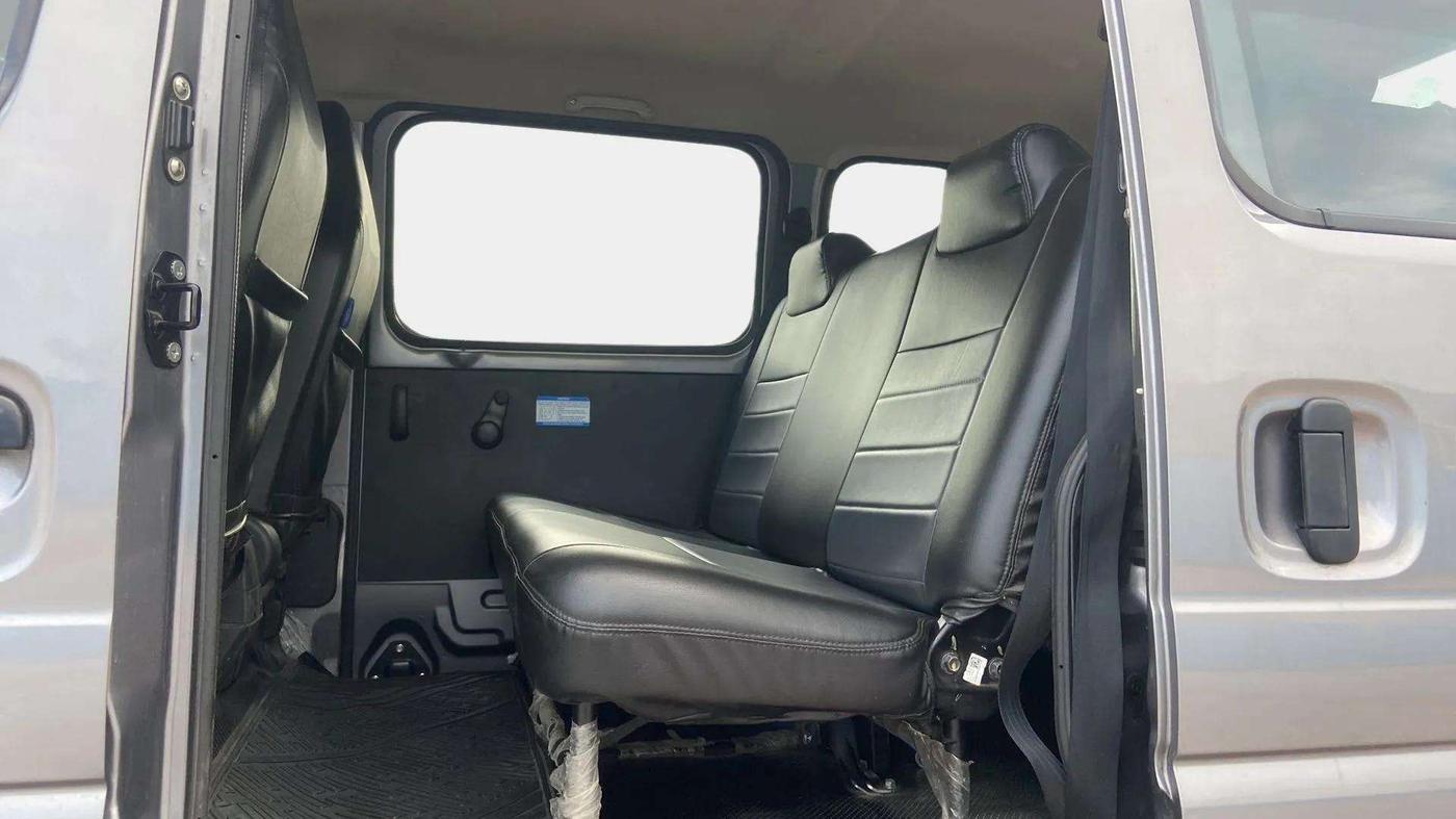2023 Maruti Eeco 5 STR AC, Petrol, Manual, 24,213 km, Right Side Rear Door Cabin