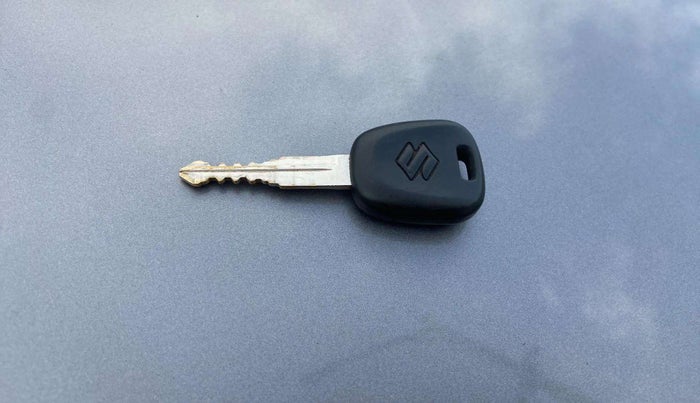2023 Maruti Eeco 5 STR AC, Petrol, Manual, 24,151 km, Key Close Up