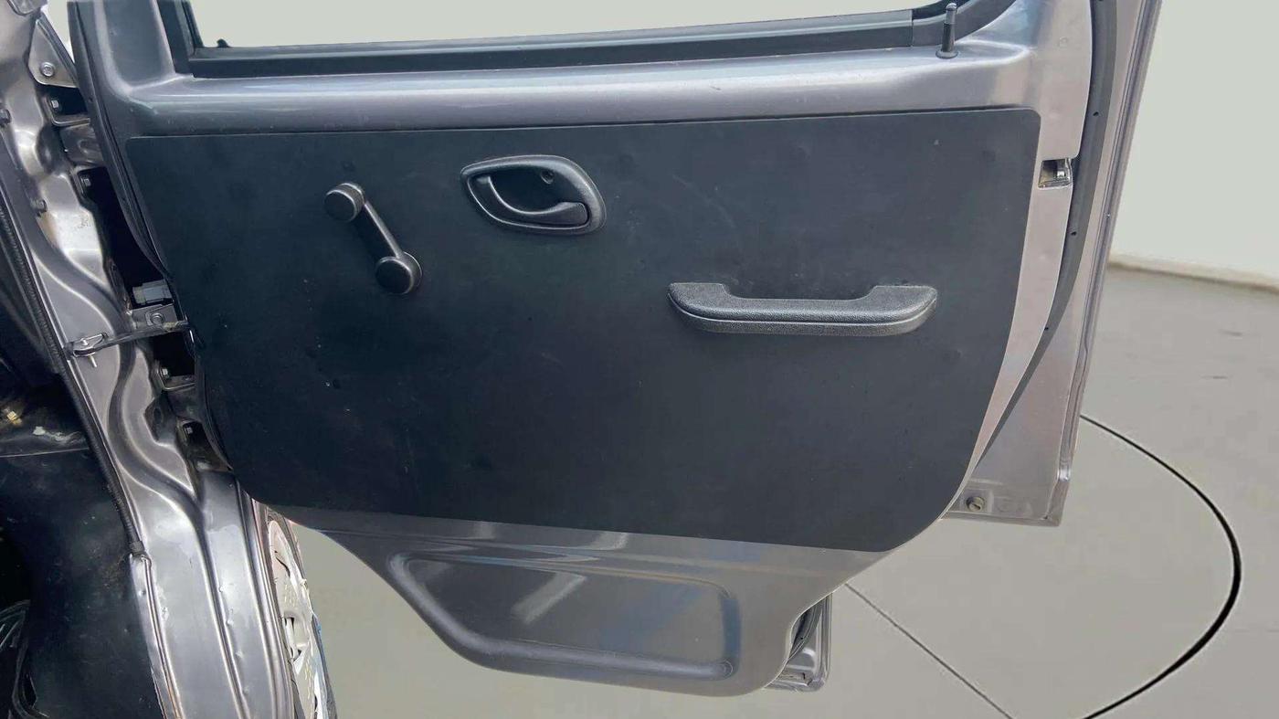 2023 Maruti Eeco 5 STR AC, Petrol, Manual, 24,213 km, Driver Side Door Panels Control