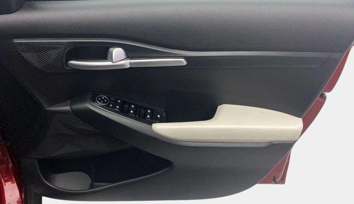 2021 KIA SELTOS HTK PLUS 1.5 IMT, Petrol, Manual, 71,556 km, Driver Side Door Panels Control