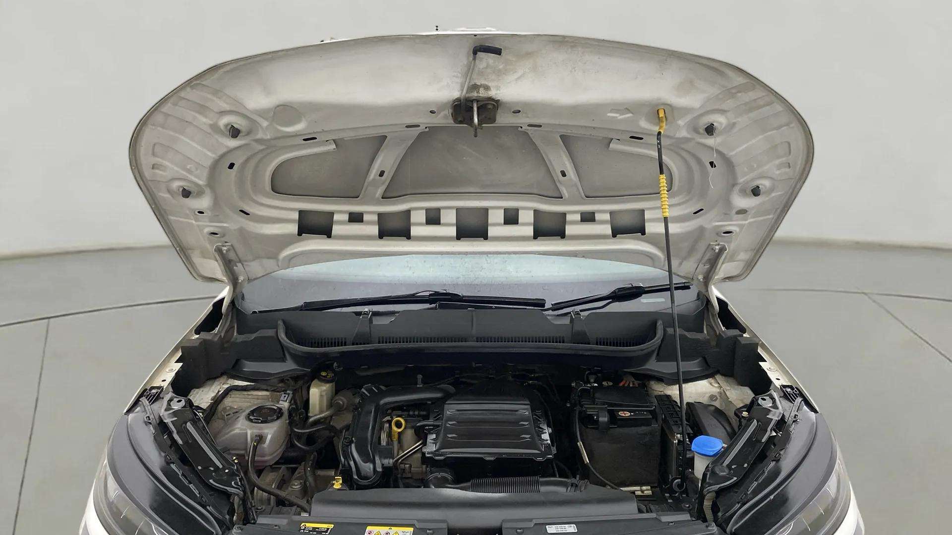 Engine-Full-View-With-Bonnet-Open-13