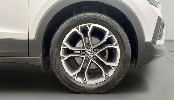 2023 Skoda KUSHAQ STYLE 1.0L TSI MT, Petrol, Manual, 37,821 km, Right Front Wheel