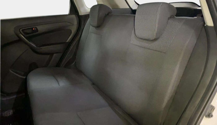 2017 Maruti Vitara Brezza VDI, Diesel, Manual, 72,327 km, Right Side Rear Door Cabin